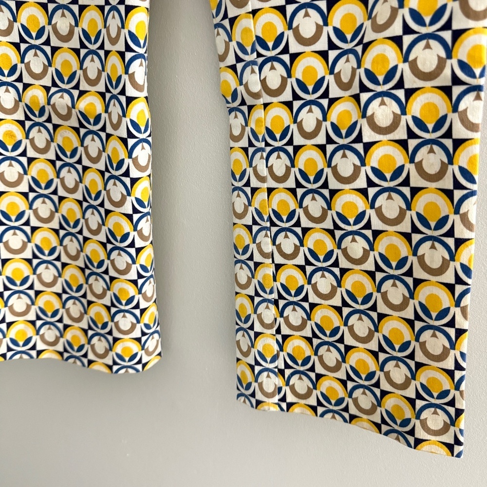 J MCLAUGHLIN IVY CAPRI PANTS PULL ON BACK POCKETS VIBRANT GEOMETRIC PULL ON 8 - Picture 5 of 11